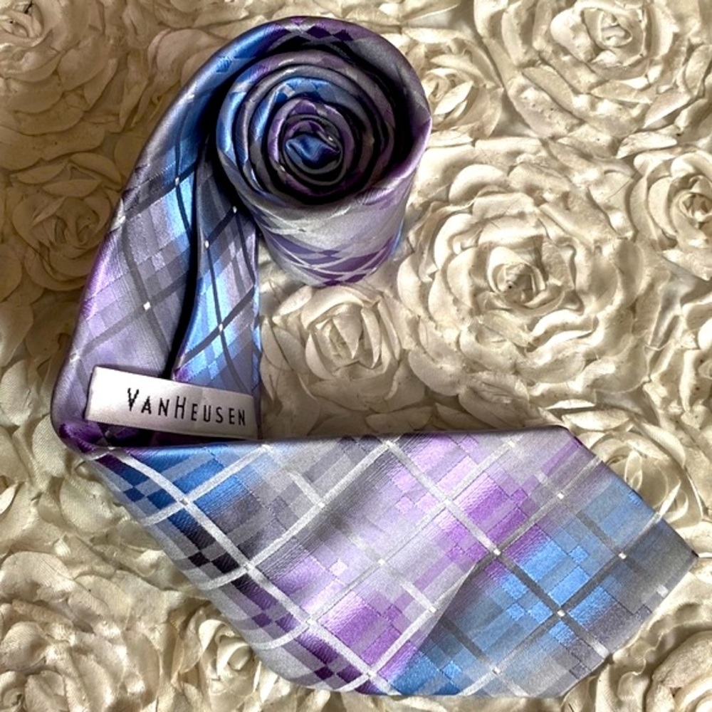 New Van Heusen mens silk plaid tie